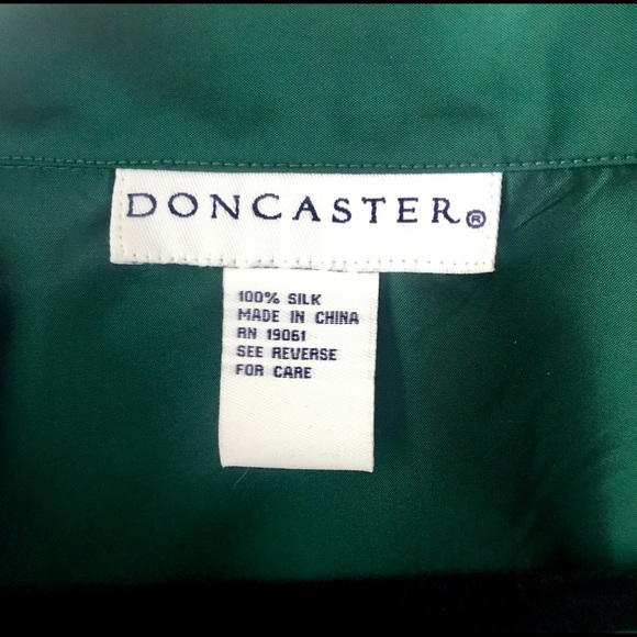 DONCASTER , 100% silk Evening Jacket ! STUNNING 😎 - Picture 3 of 14